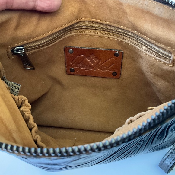 PATRICIA NASH Tooled Leather Wristlet Excellent Like New Condition - Picture 5 of 7